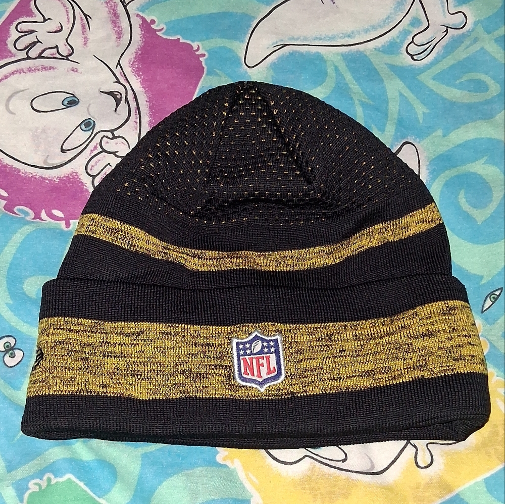 2021 New Era Sideline Pittsburgh Steelers Tech Knit Winter Beanie Hat - Picture 2 of 3